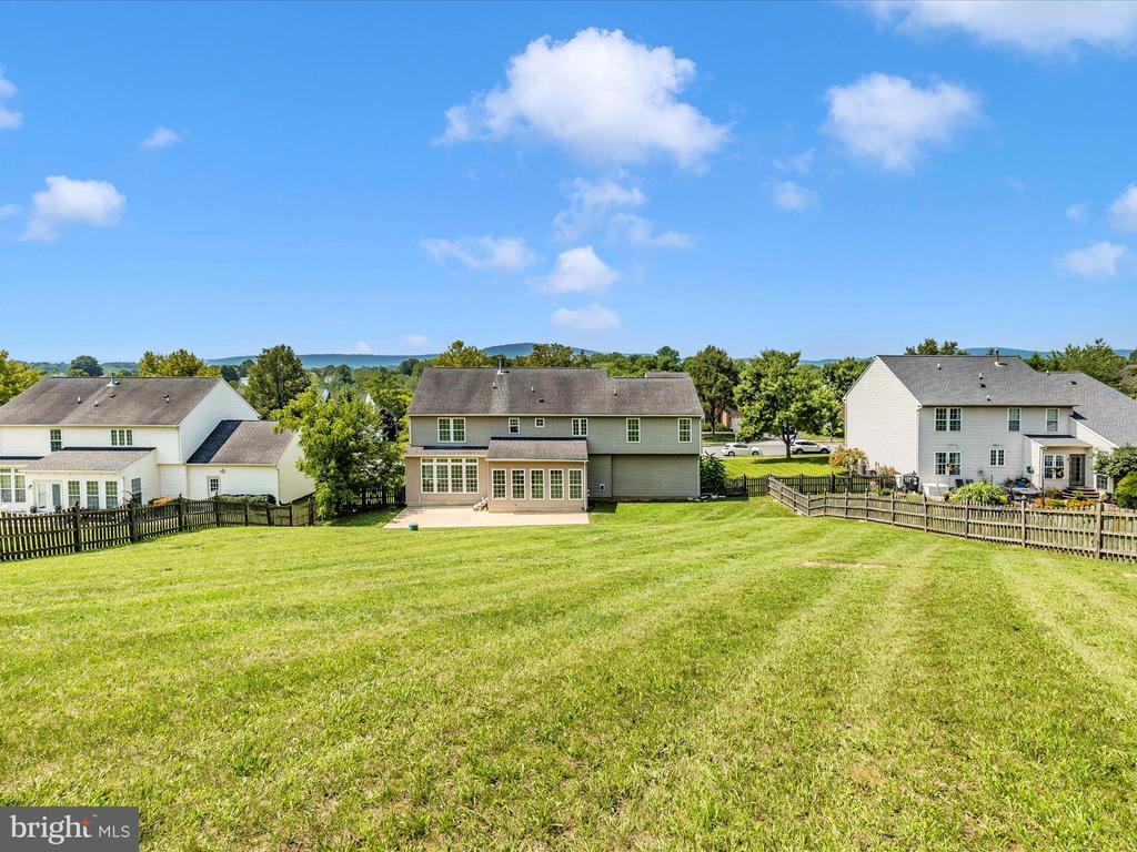 5 N POINTE TERRACE
