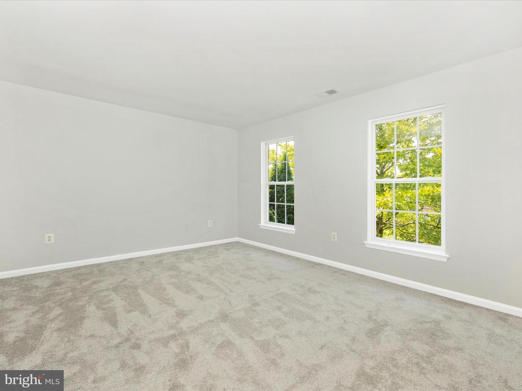 5 N POINTE TERRACE