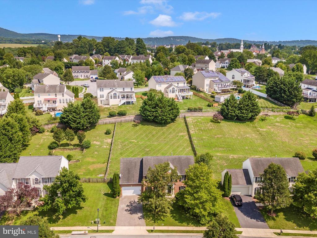 5 N POINTE TERRACE
