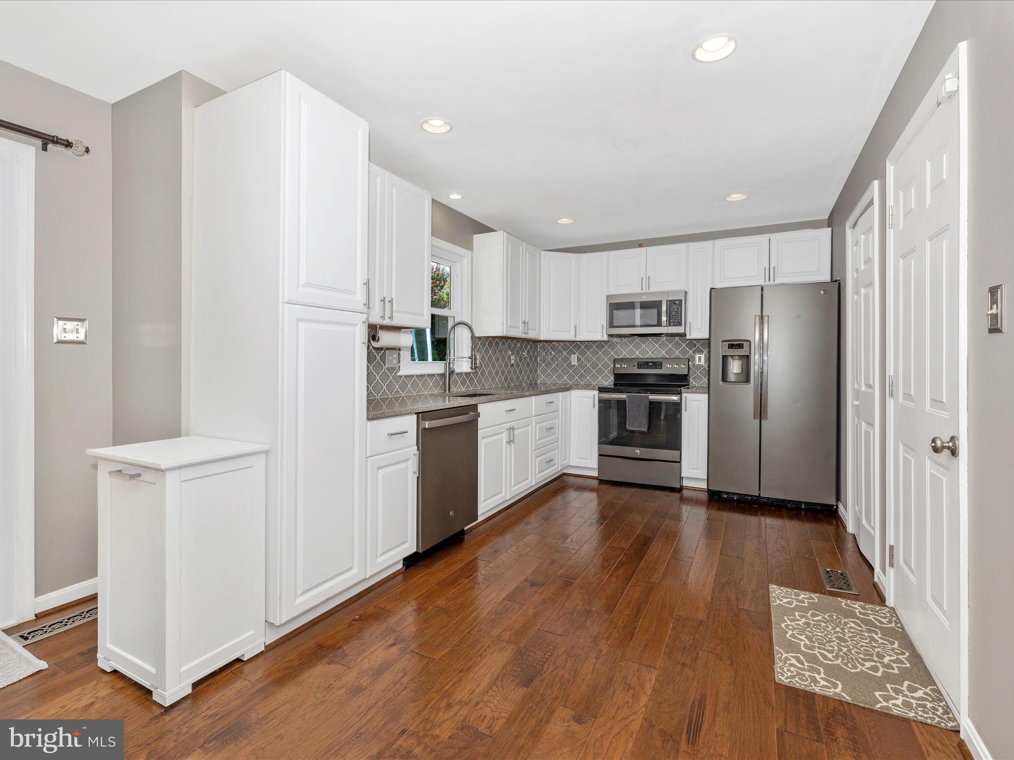 13 WALNUT POND COURT