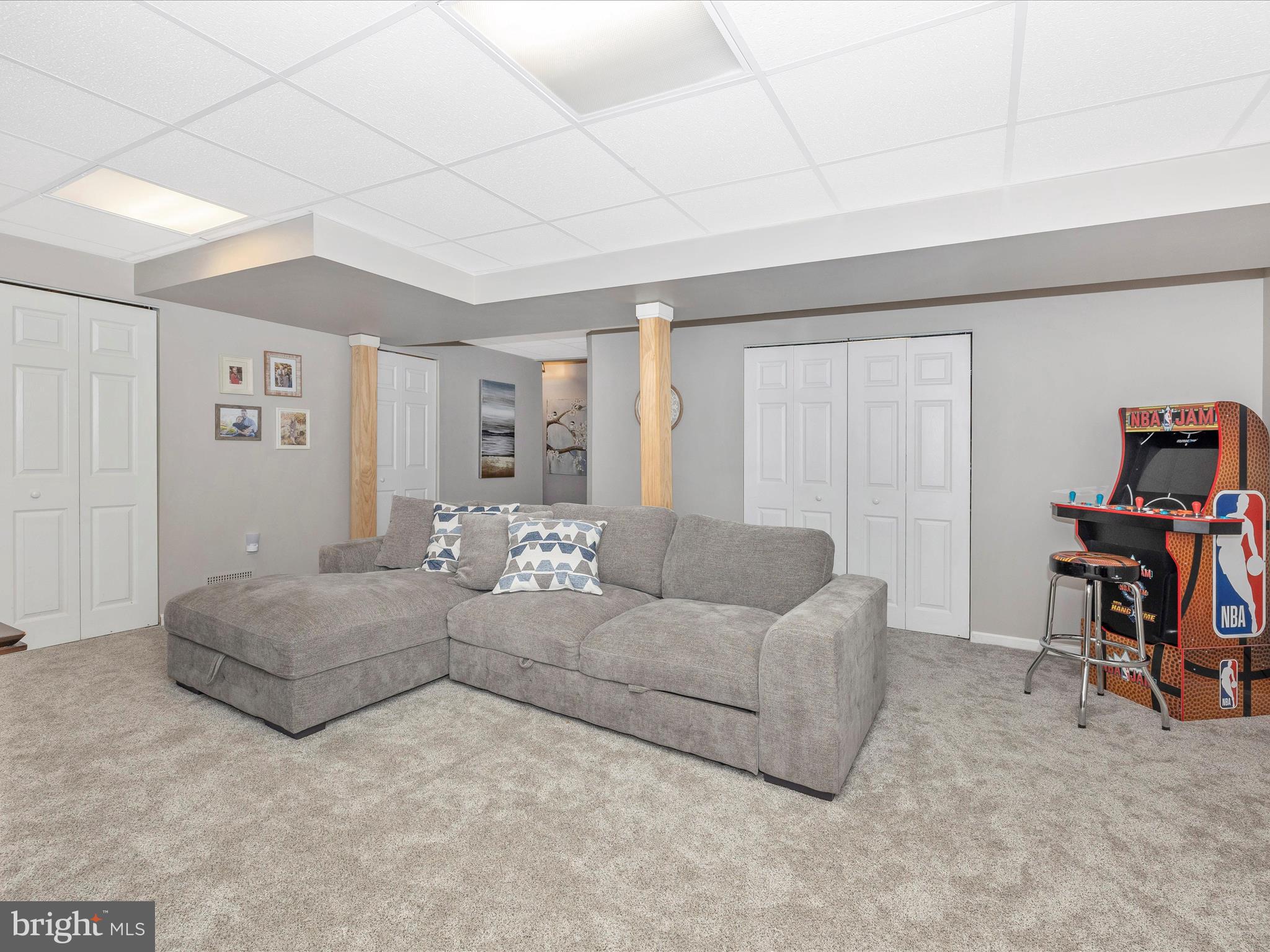 13 WALNUT POND COURT