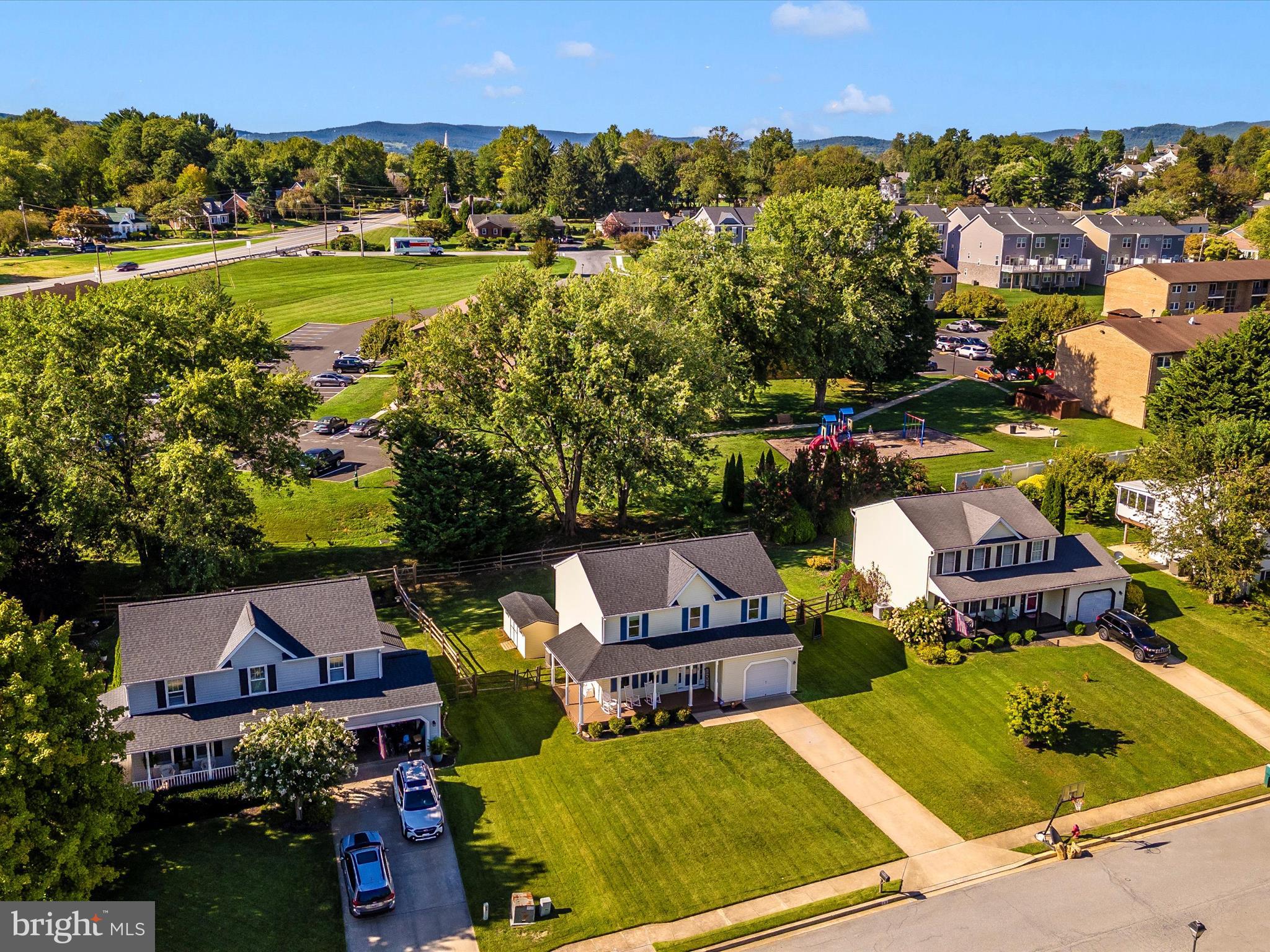 13 WALNUT POND COURT