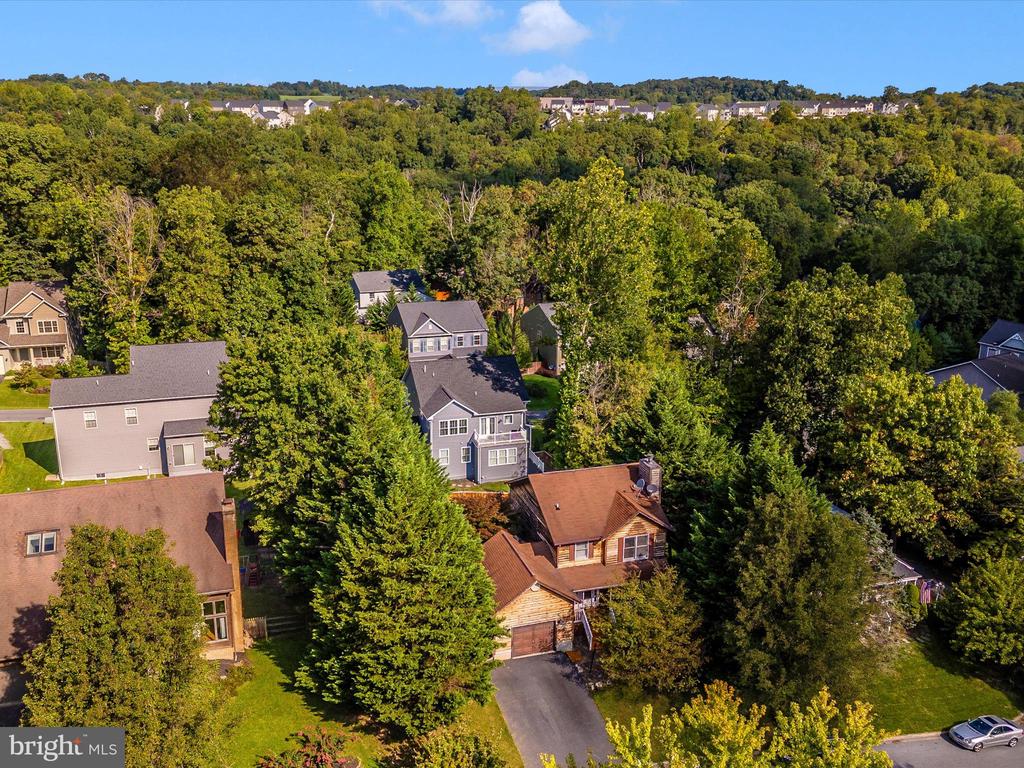 10634 OLD BARN COURT