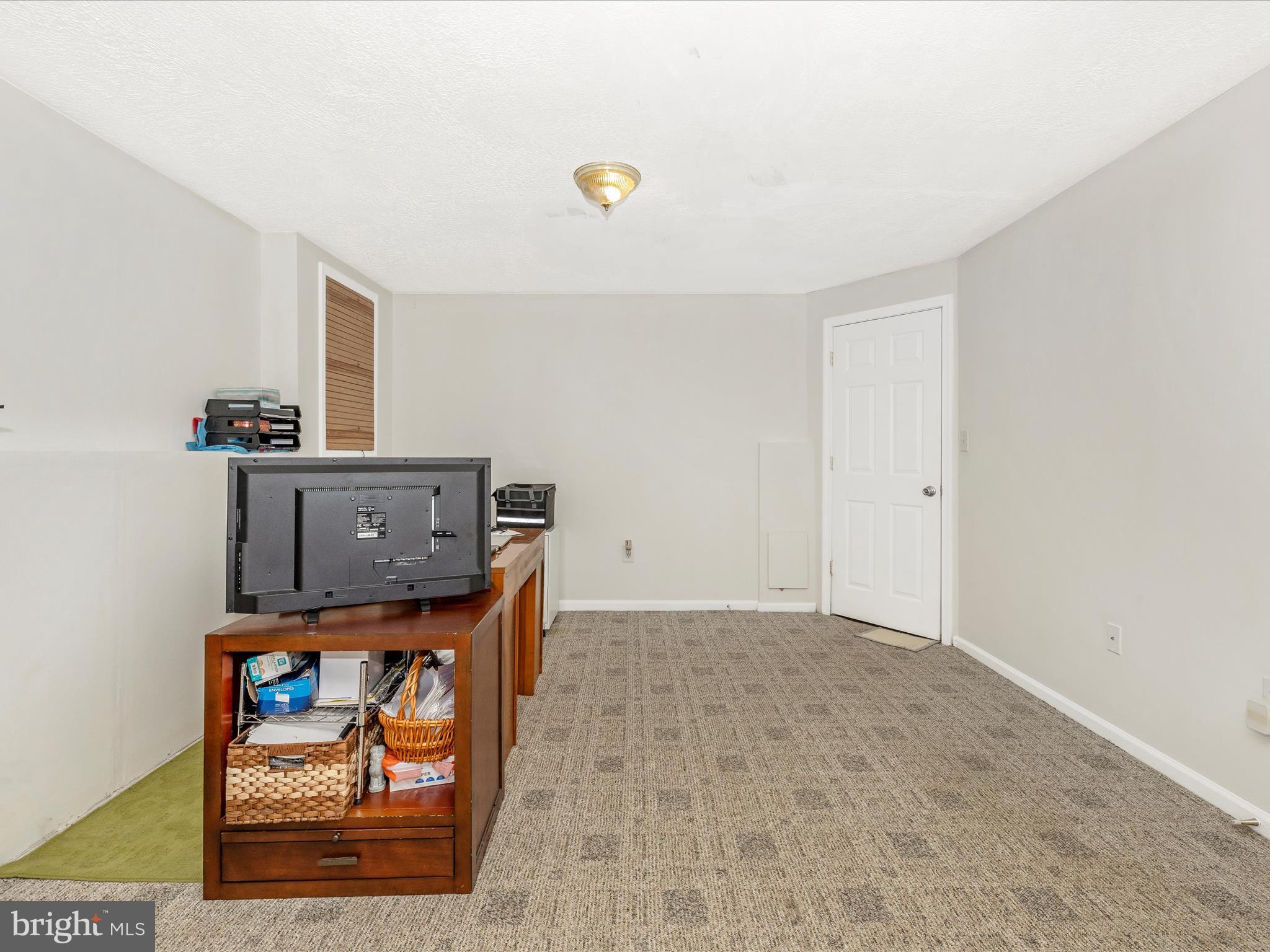 10634 OLD BARN COURT