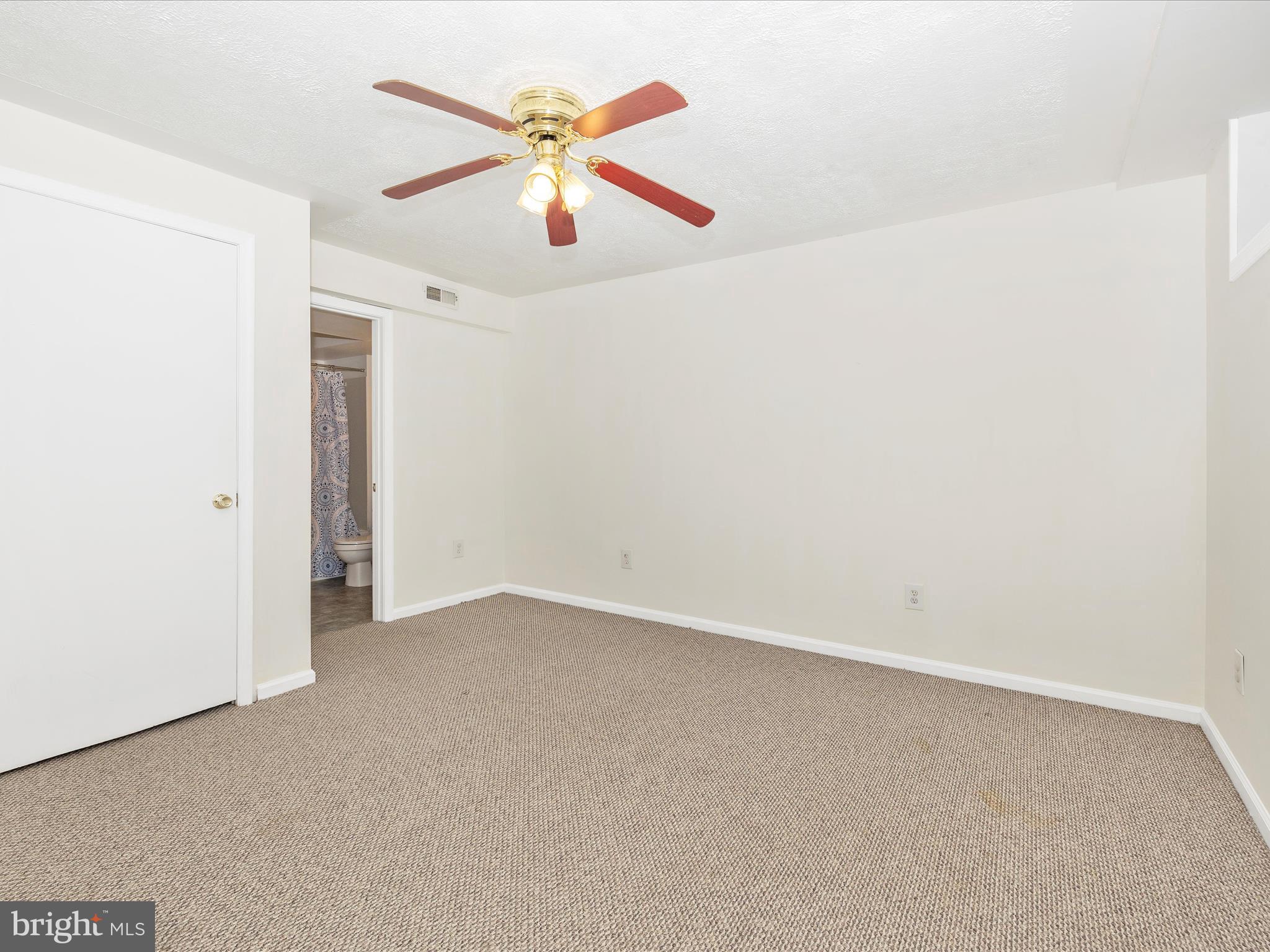 10634 OLD BARN COURT
