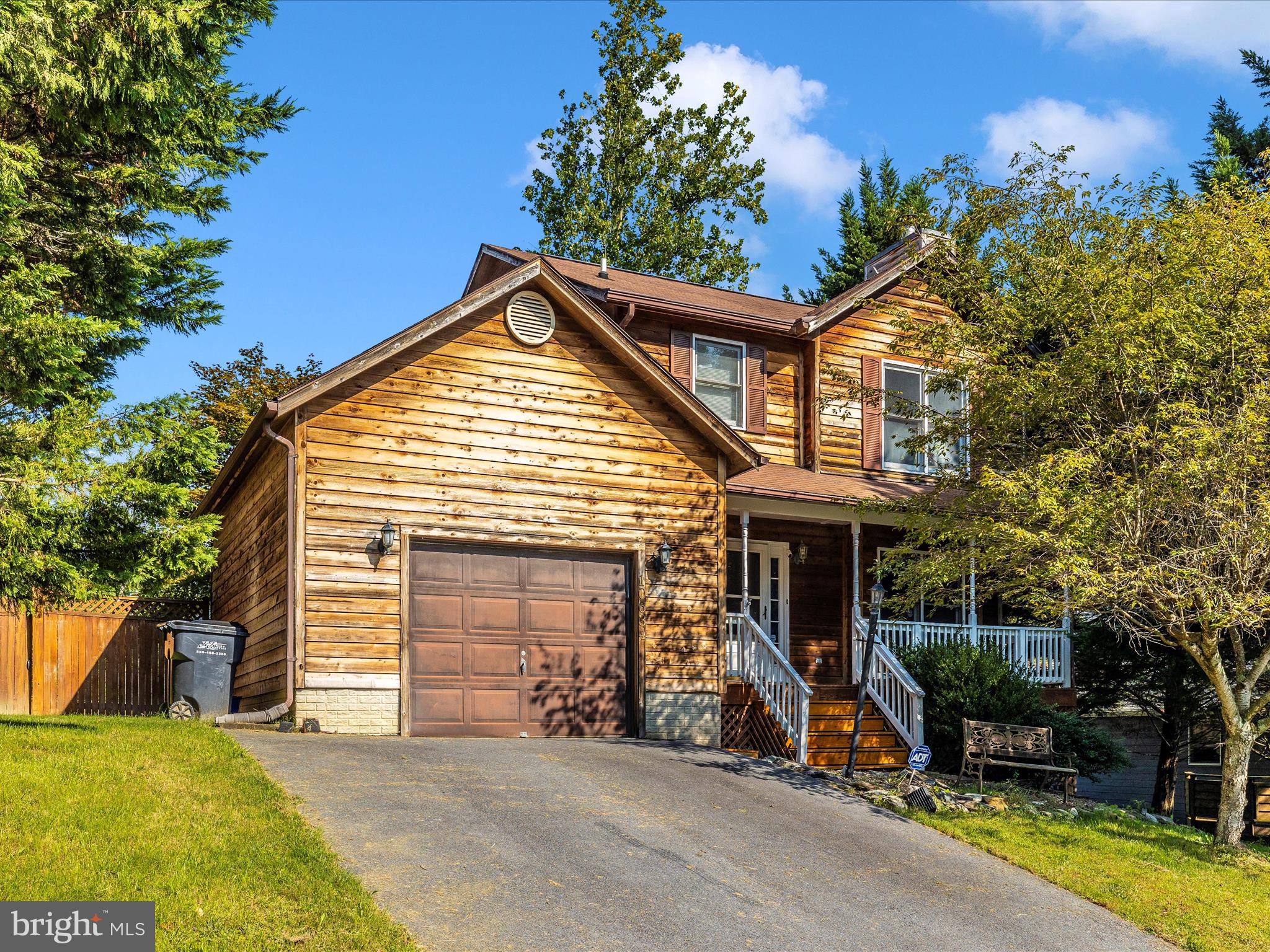 10634 OLD BARN COURT