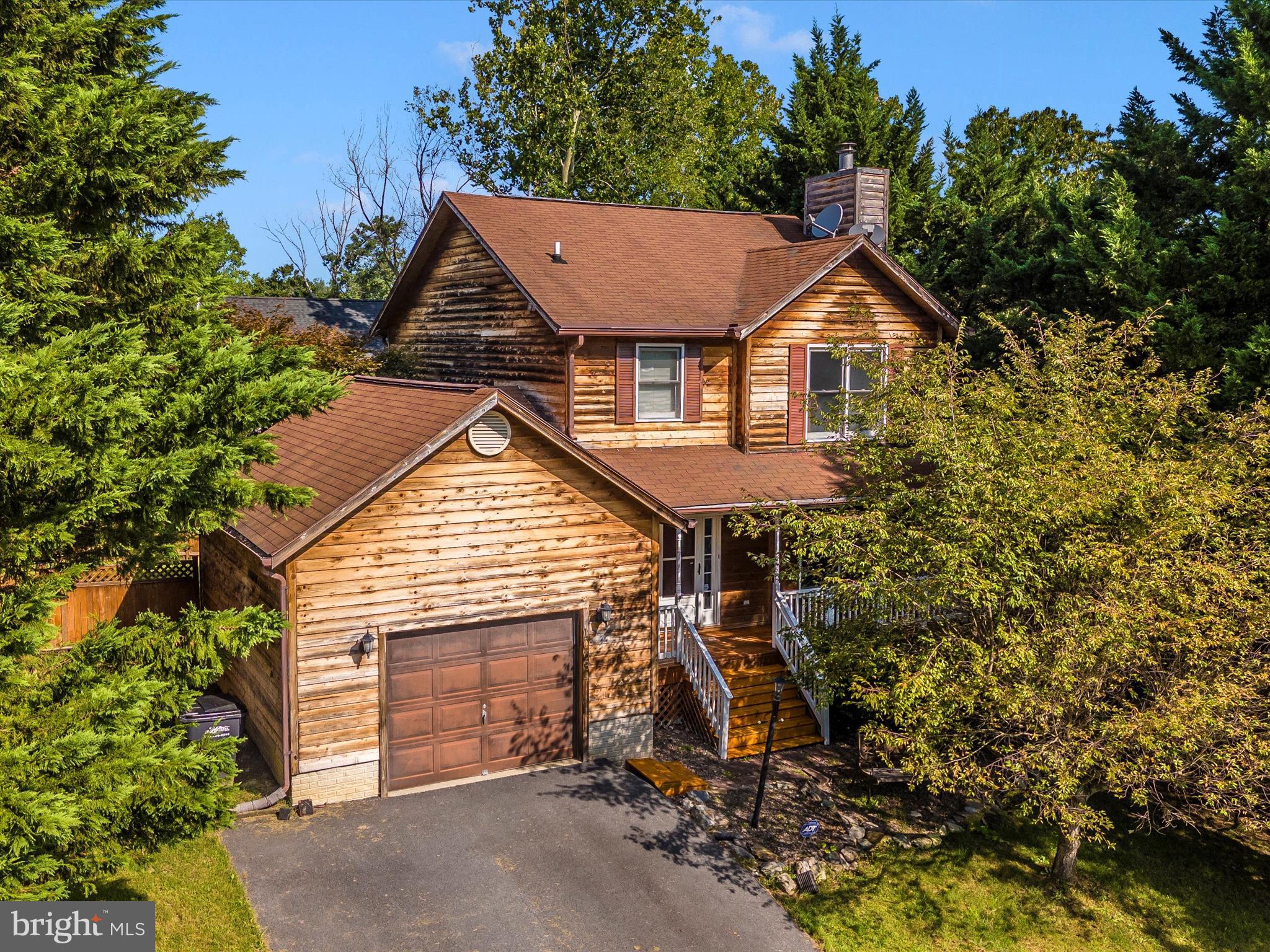 10634 OLD BARN COURT
