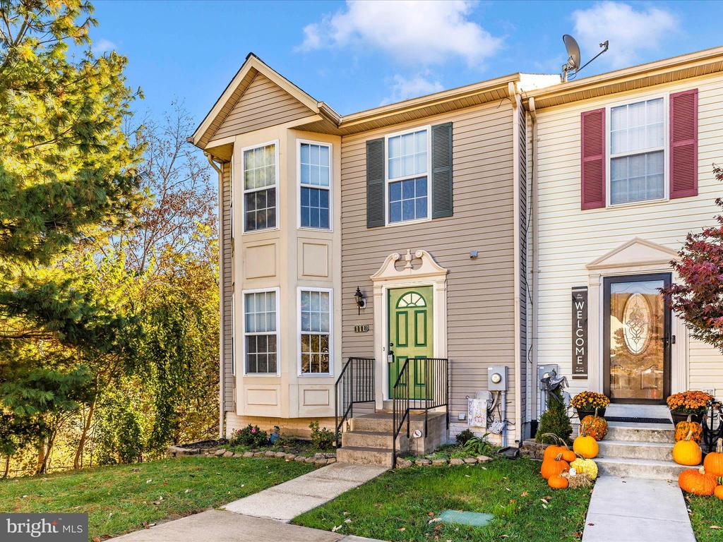114 MOSER CIRCLE
