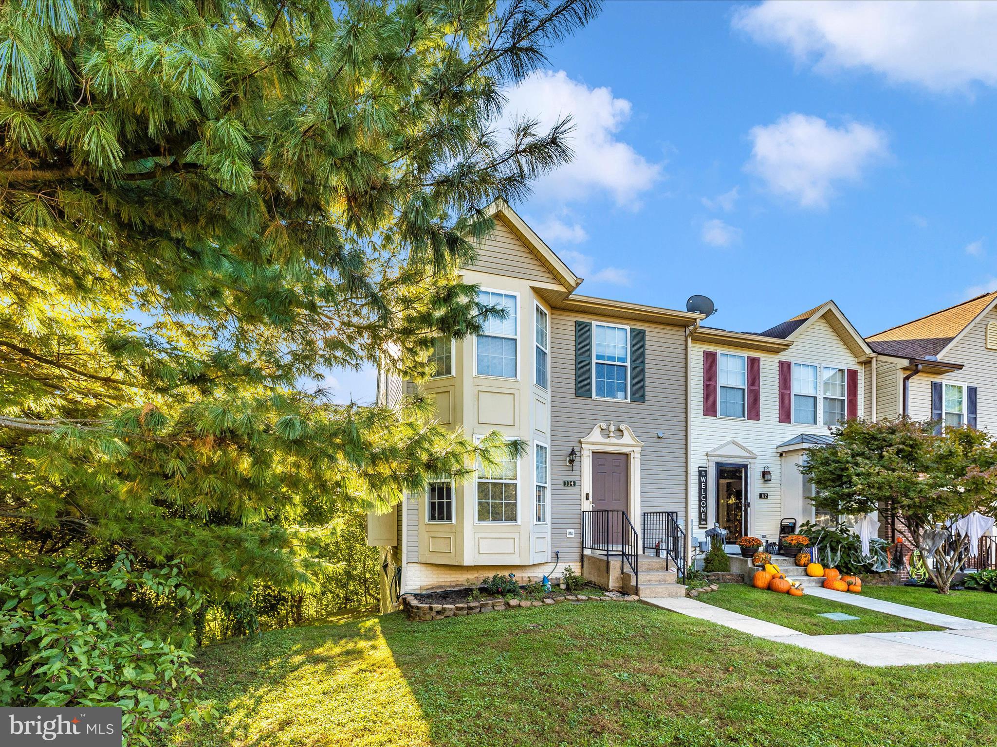114 MOSER CIRCLE