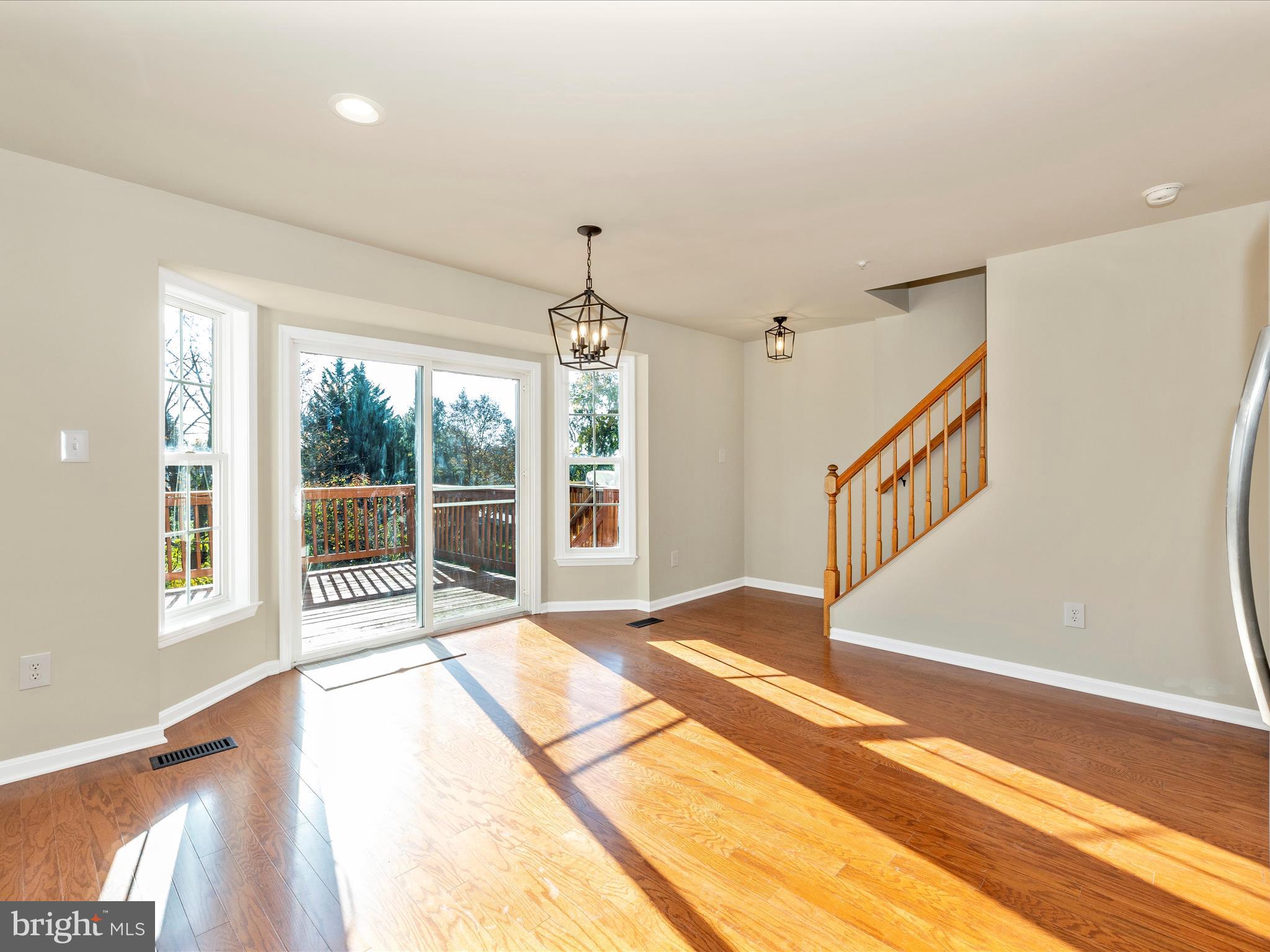 114 MOSER CIRCLE
