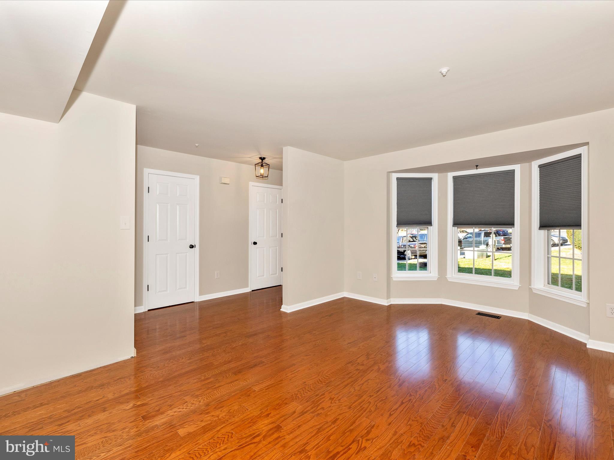 114 MOSER CIRCLE