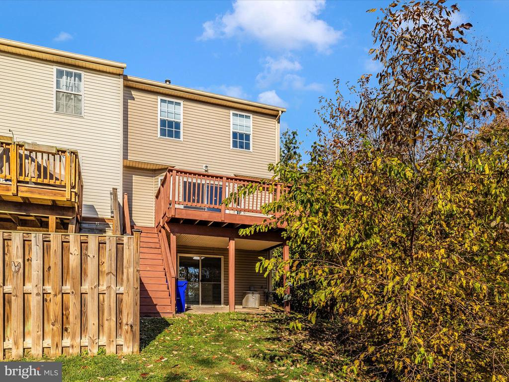 114 MOSER CIRCLE