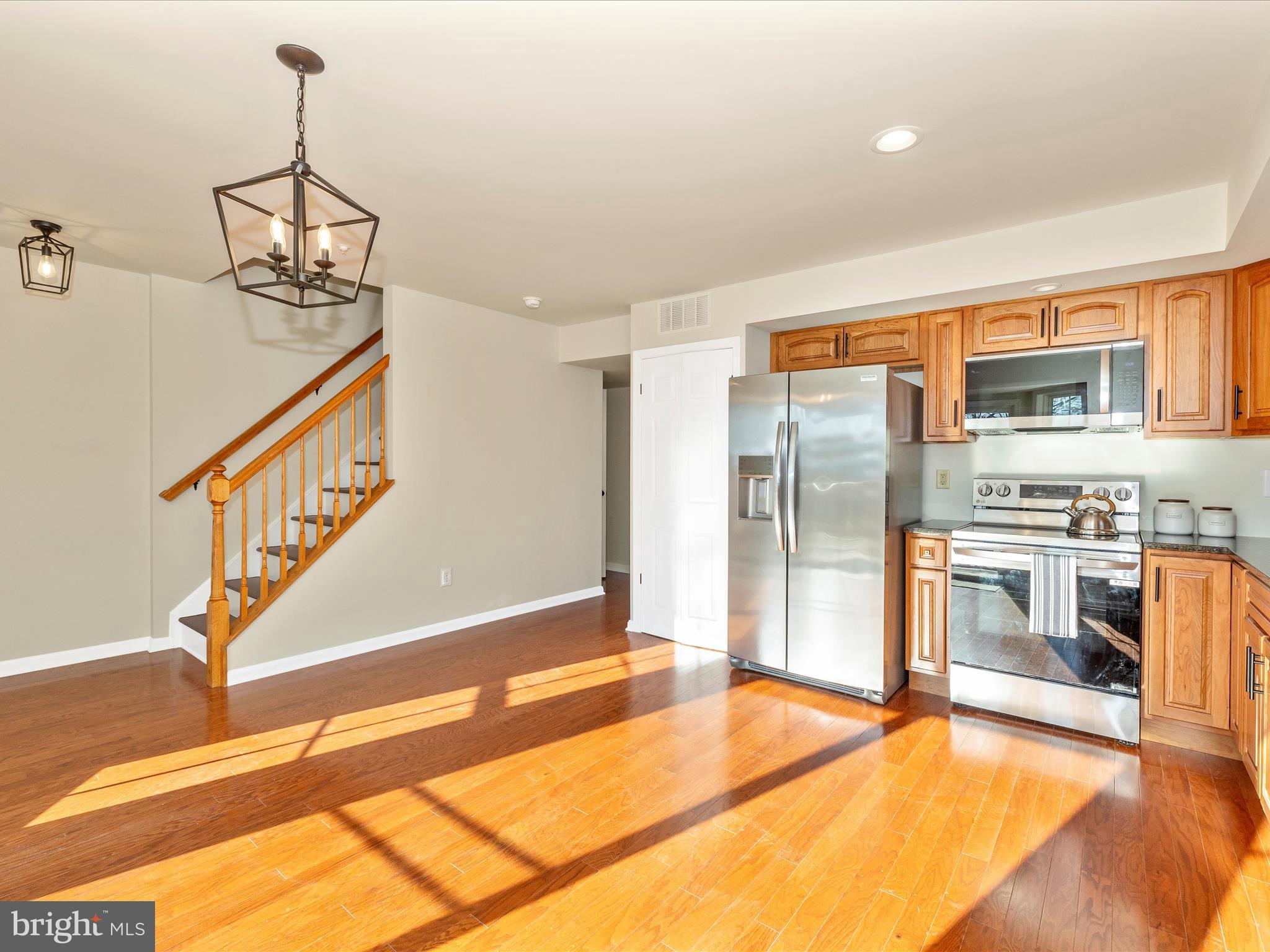 114 MOSER CIRCLE