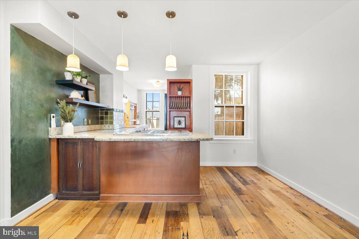 40 S BENTZ STREET