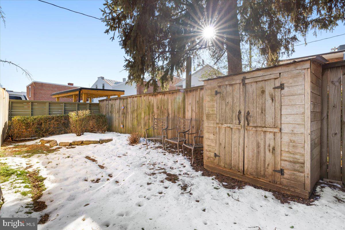 40 S BENTZ STREET