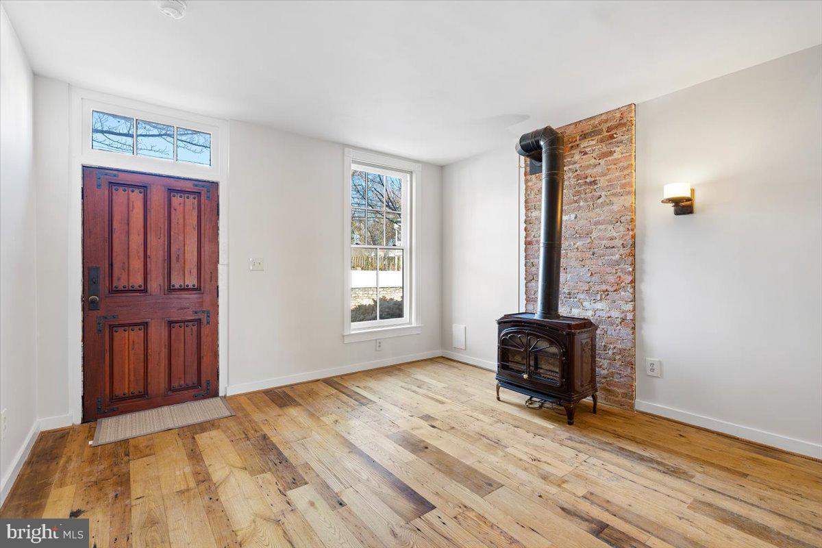 40 S BENTZ STREET