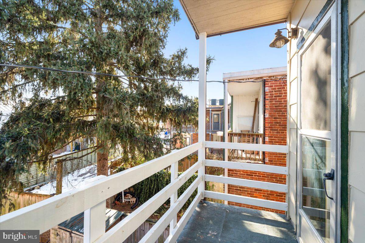 40 S BENTZ STREET
