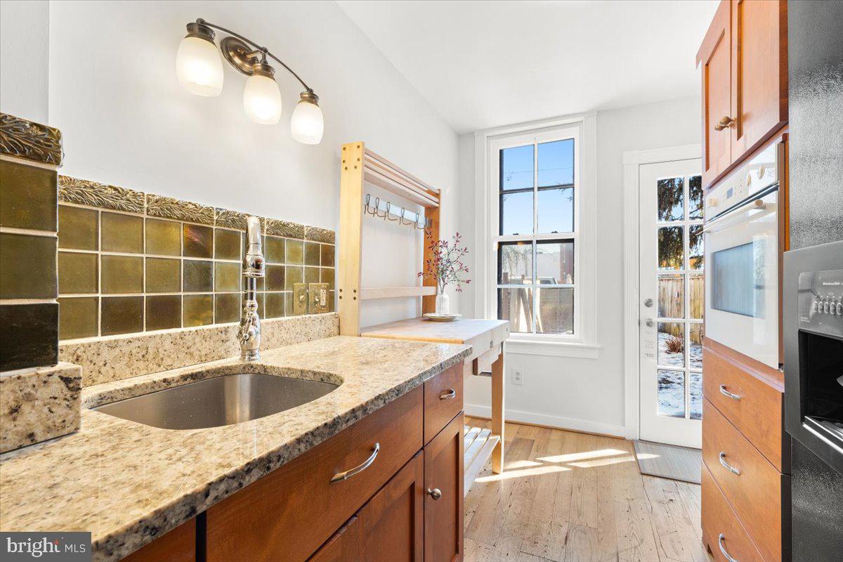 40 S BENTZ STREET