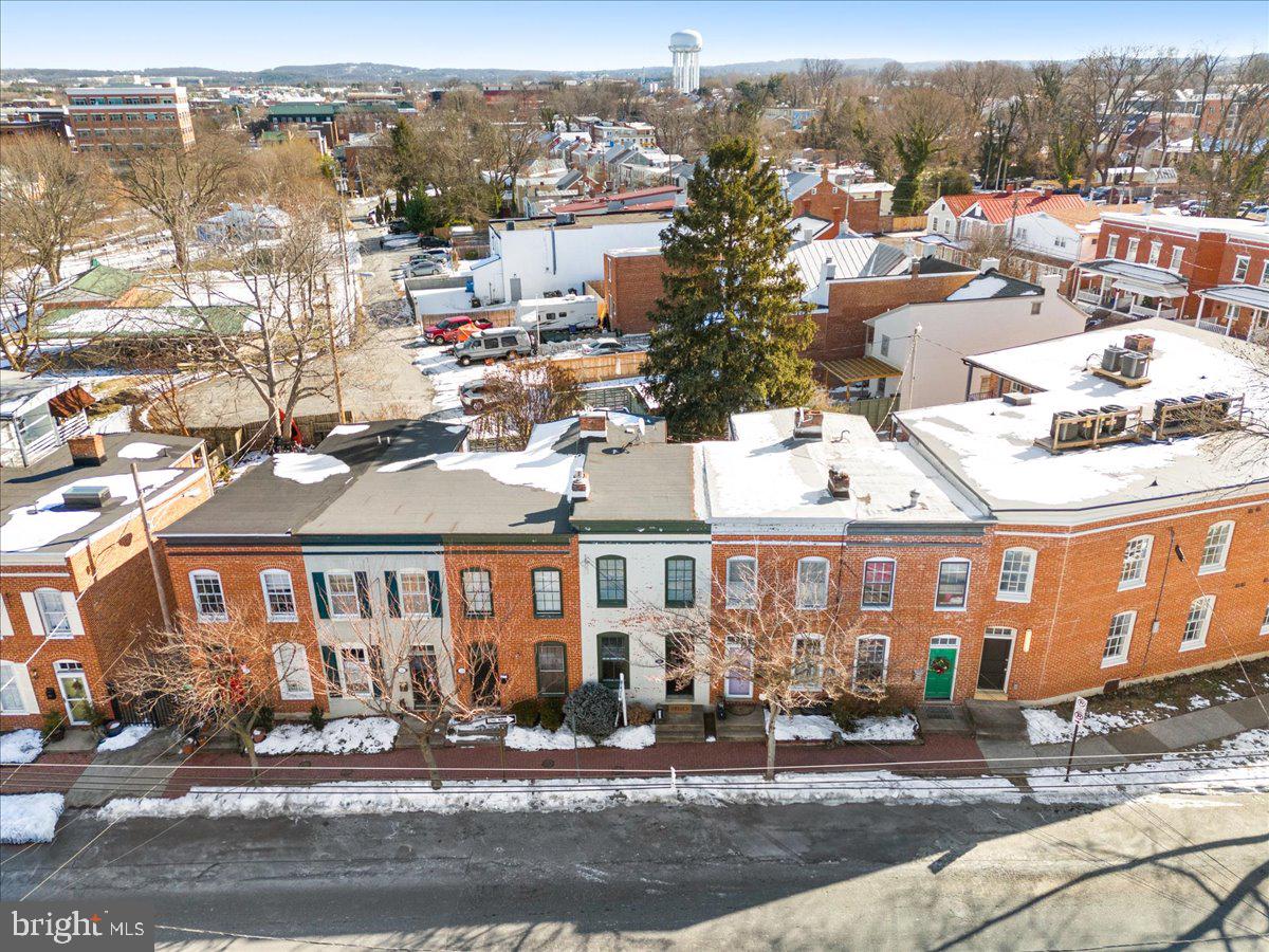 40 S BENTZ STREET
