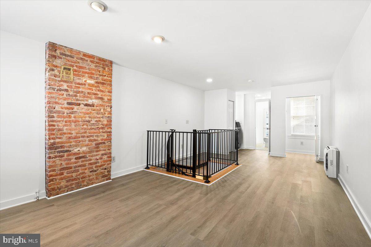 40 S BENTZ STREET