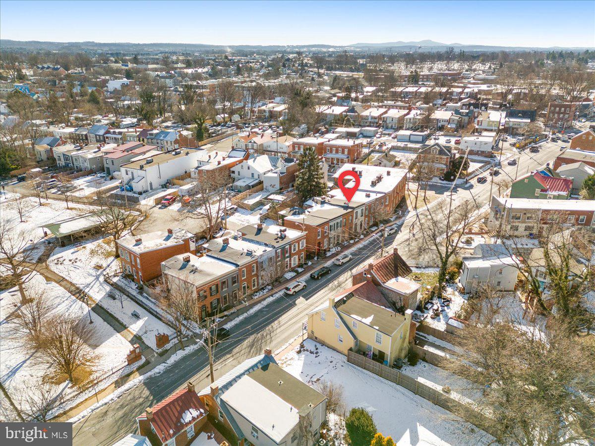 40 S BENTZ STREET