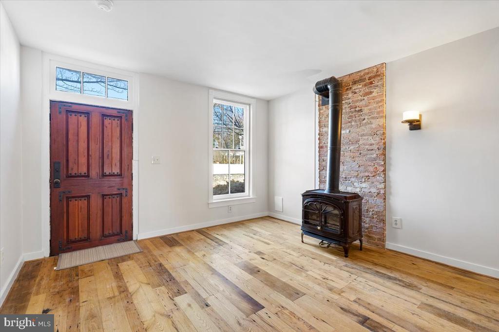 40 S BENTZ STREET