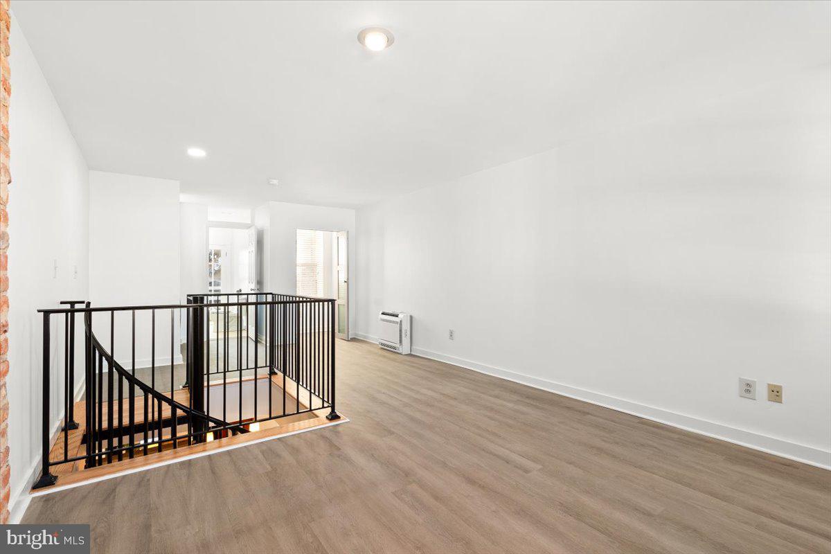 40 S BENTZ STREET