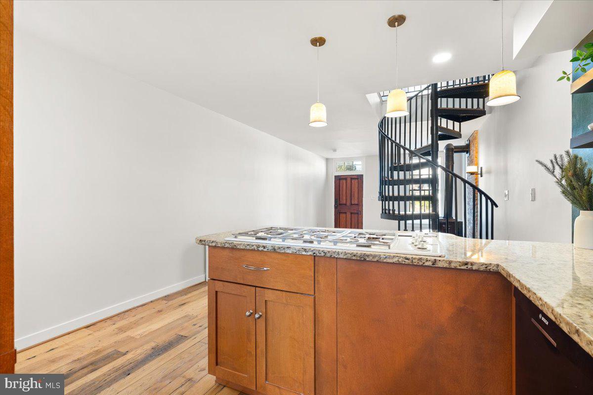 40 S BENTZ STREET