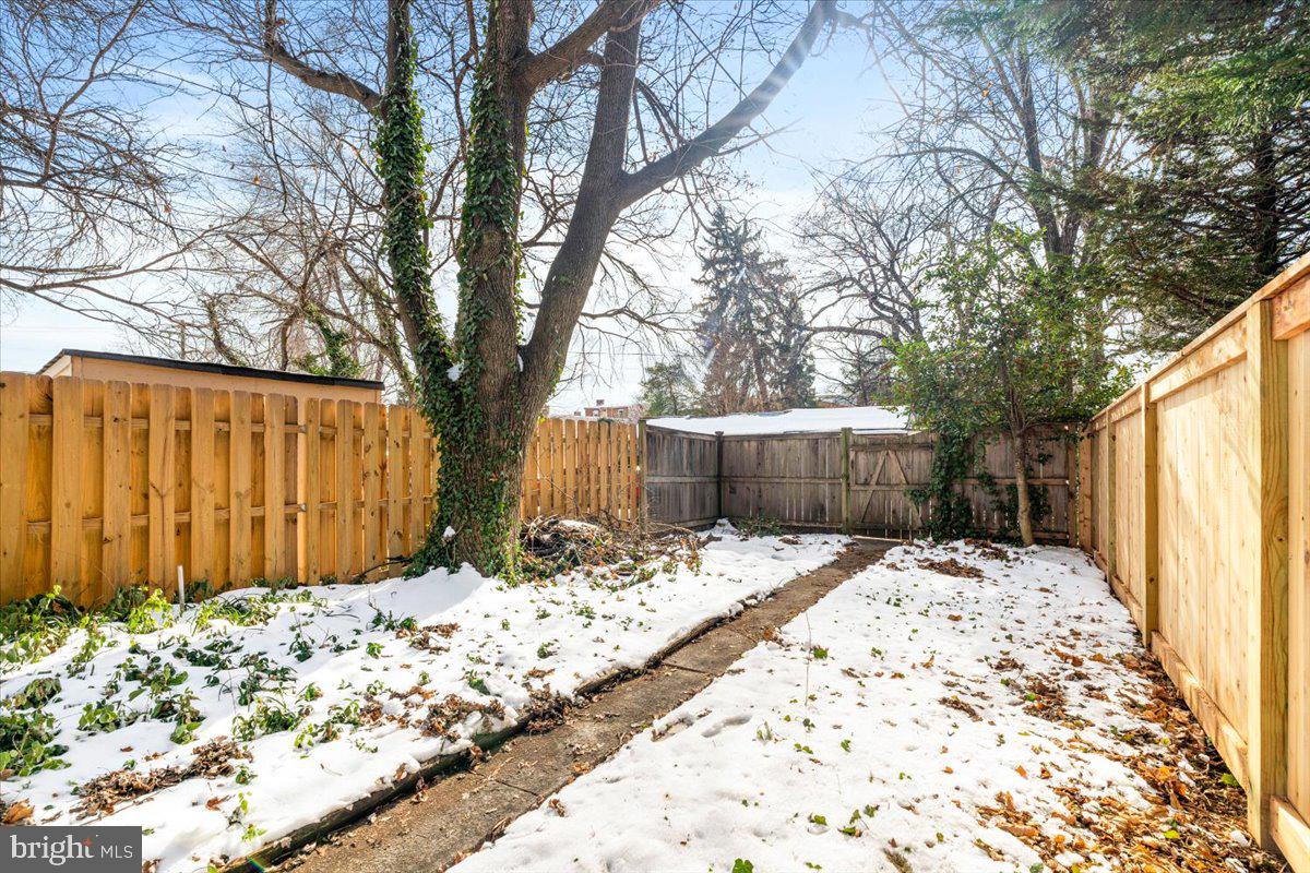 116 W FOURTH STREET