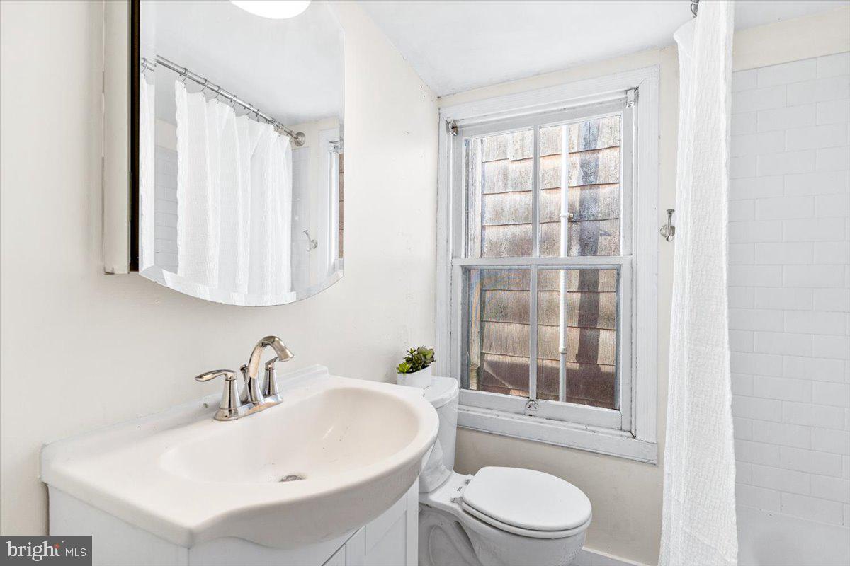 116 W FOURTH STREET