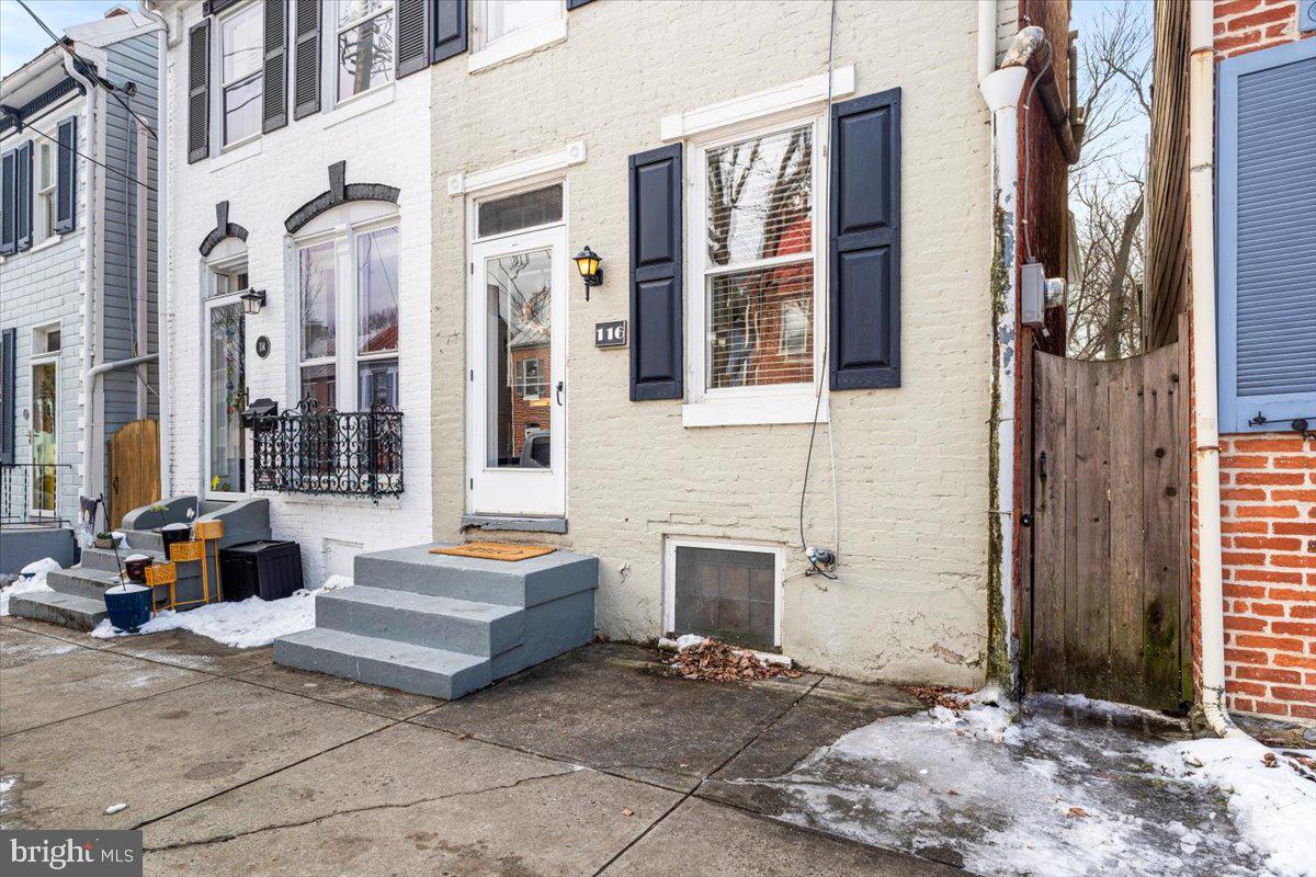 116 W FOURTH STREET