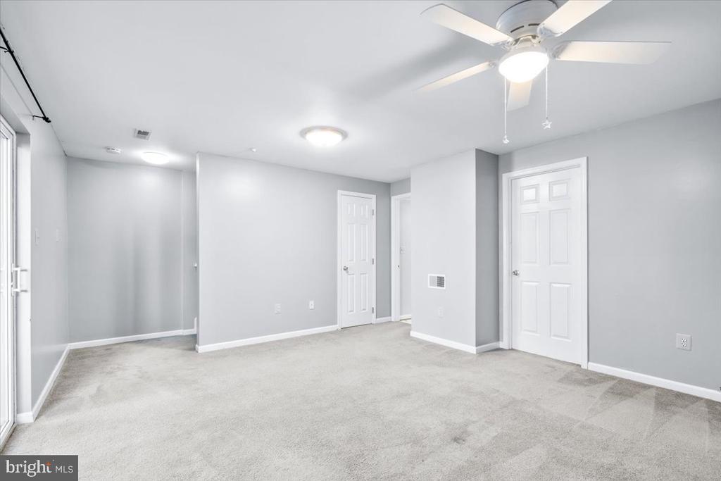 214 MOSER CIRCLE