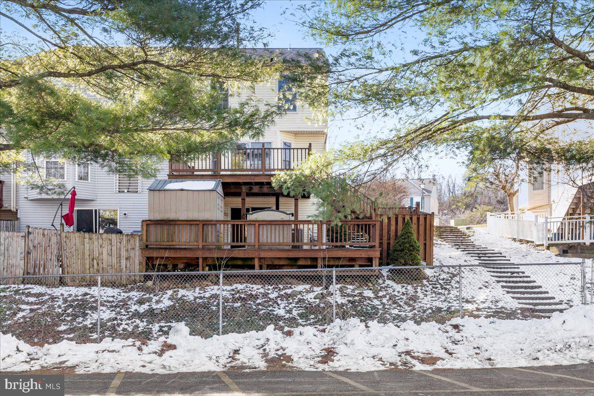 214 MOSER CIRCLE