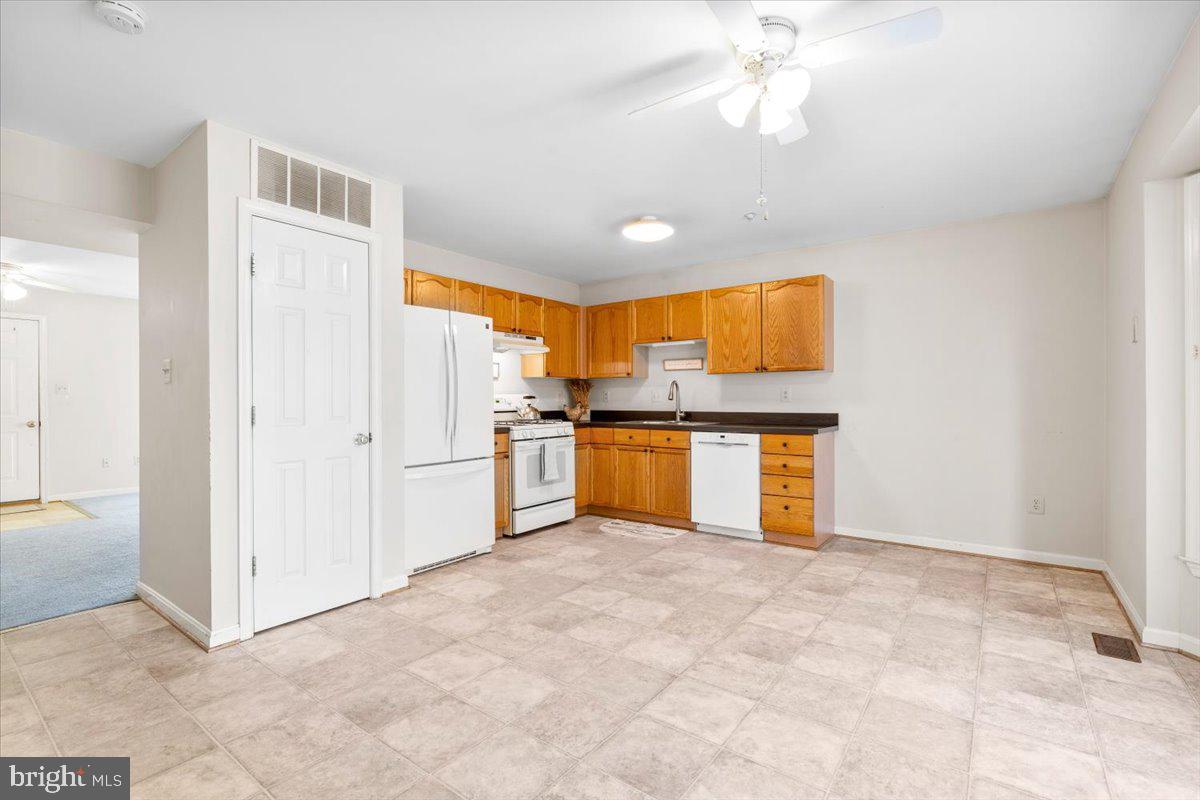 214 MOSER CIRCLE