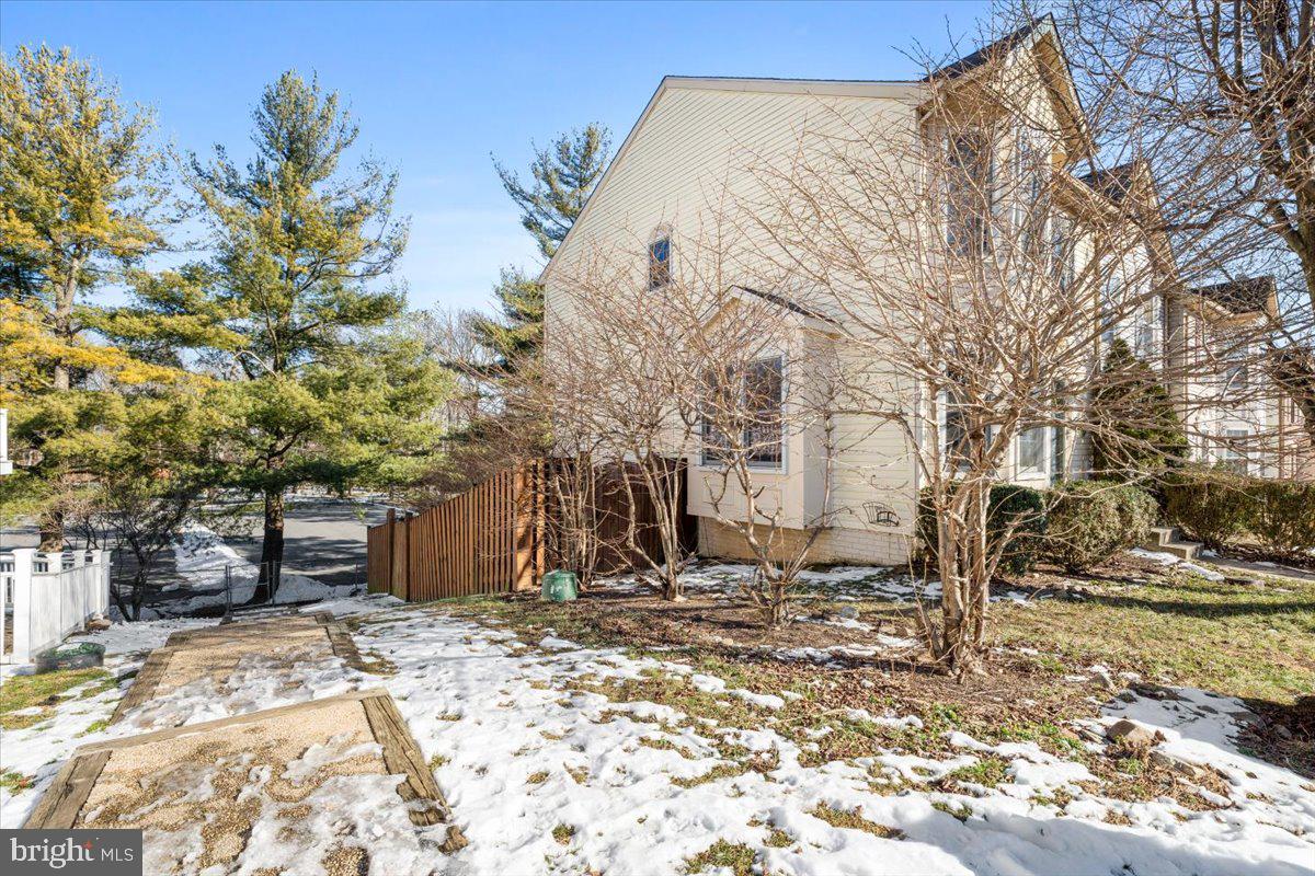 214 MOSER CIRCLE