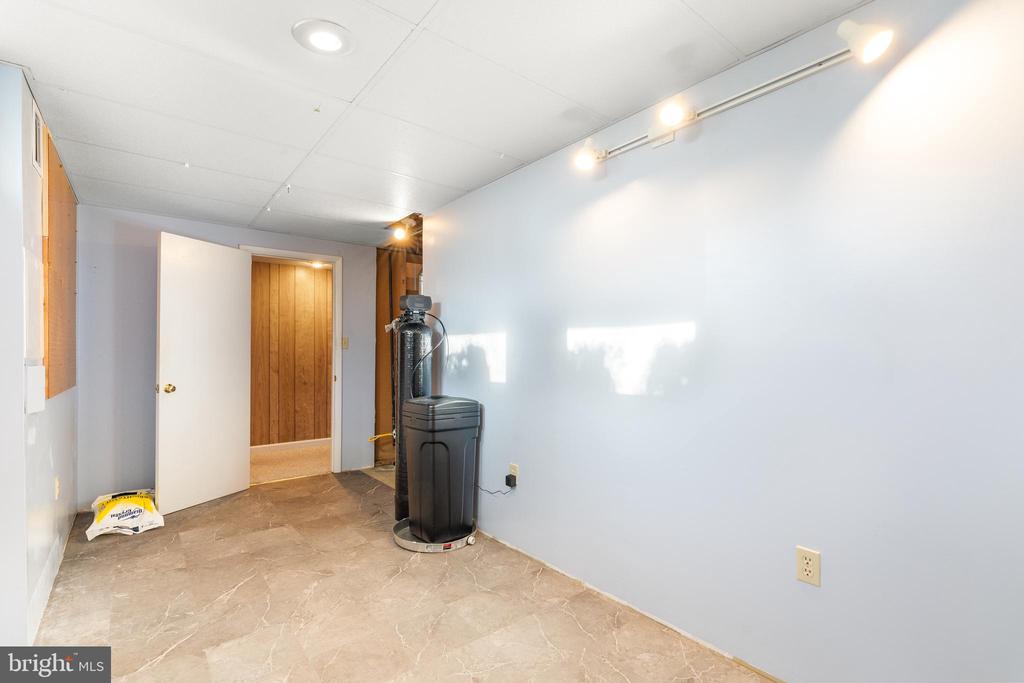 4629 AARON COURT