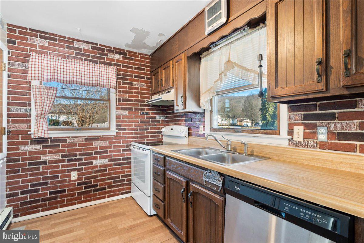 4503 PINE VALLEY COURT