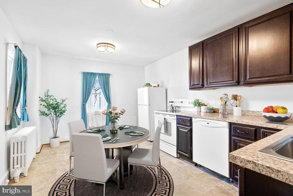 257 W PATRICK STREET