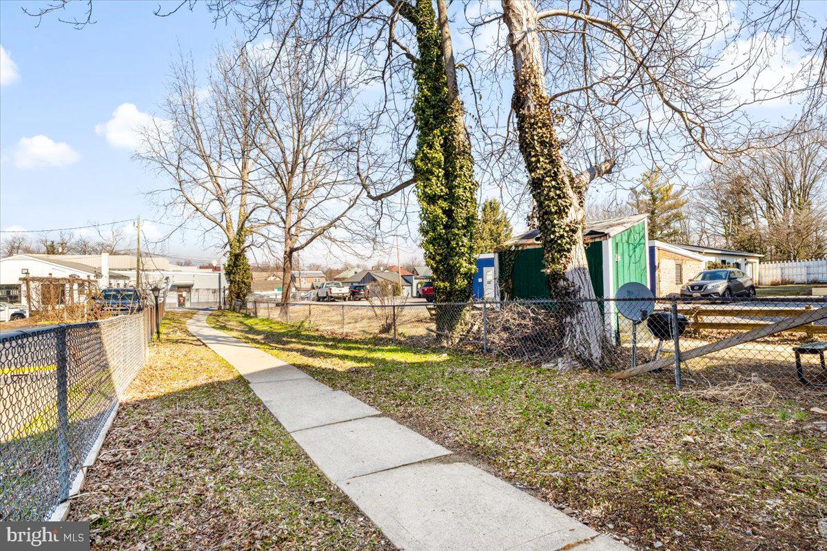 257 W PATRICK STREET