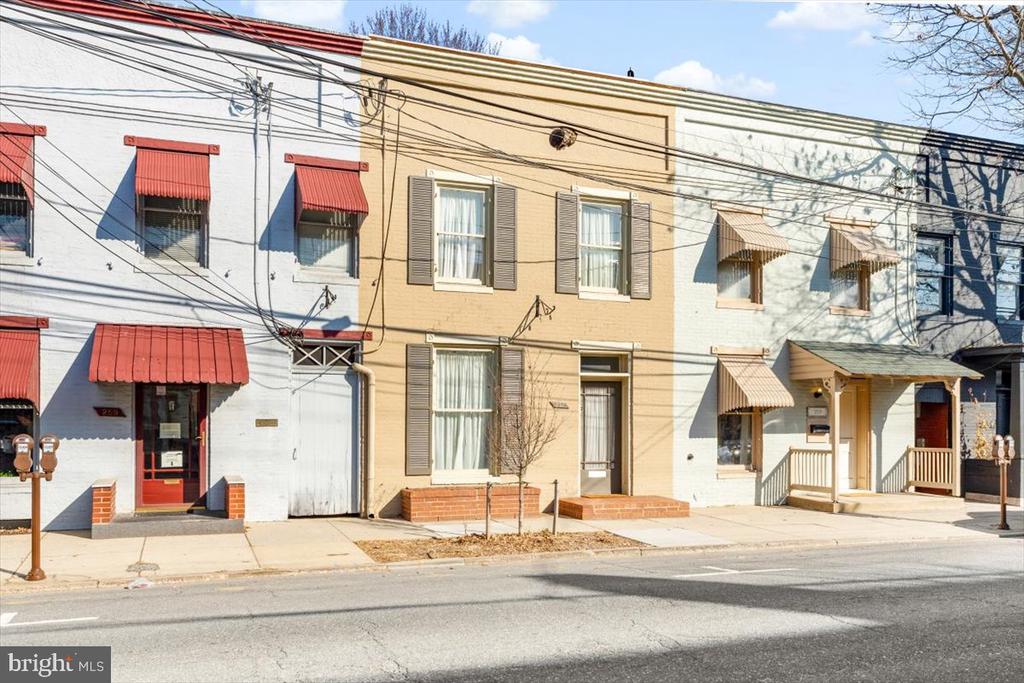 257 W PATRICK STREET