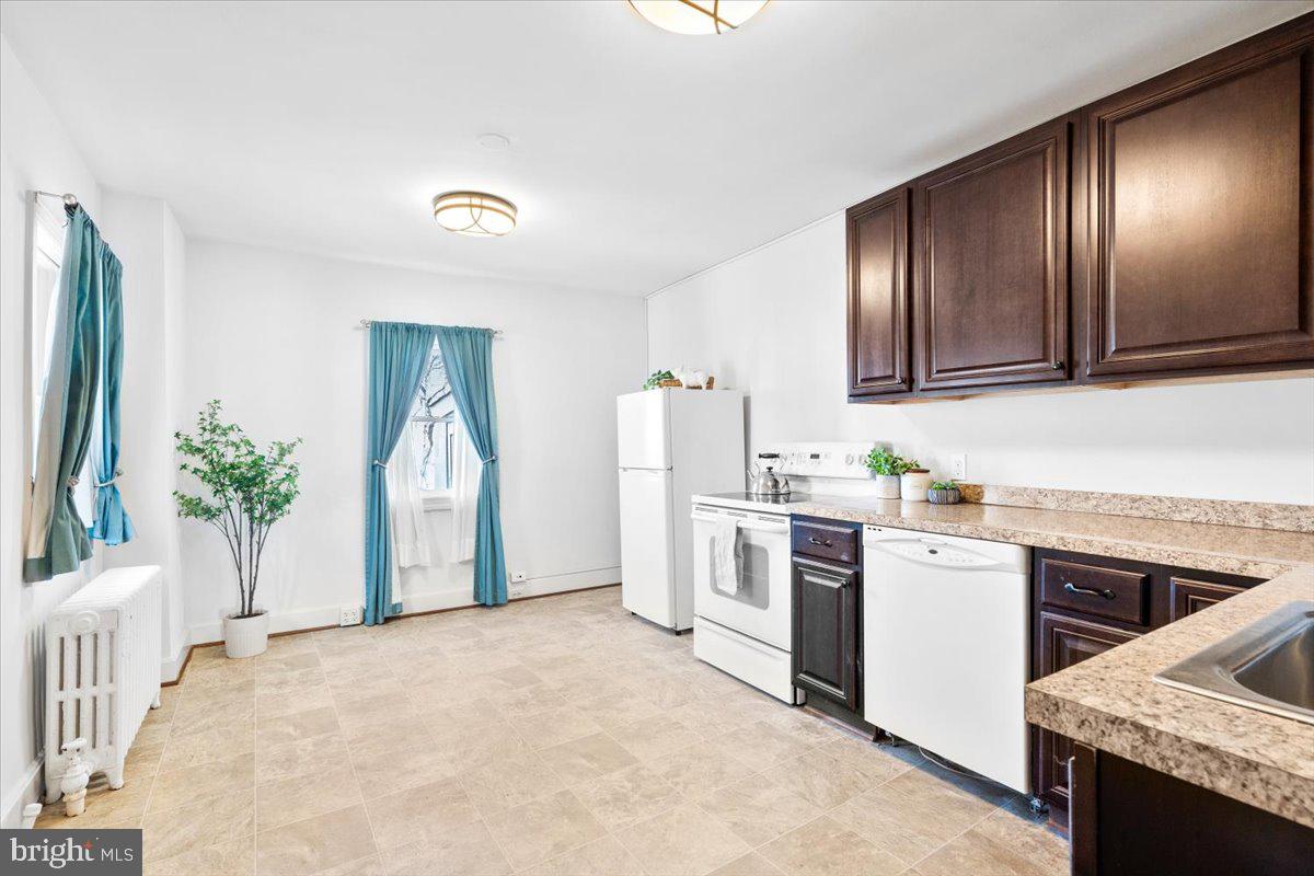 257 W PATRICK STREET