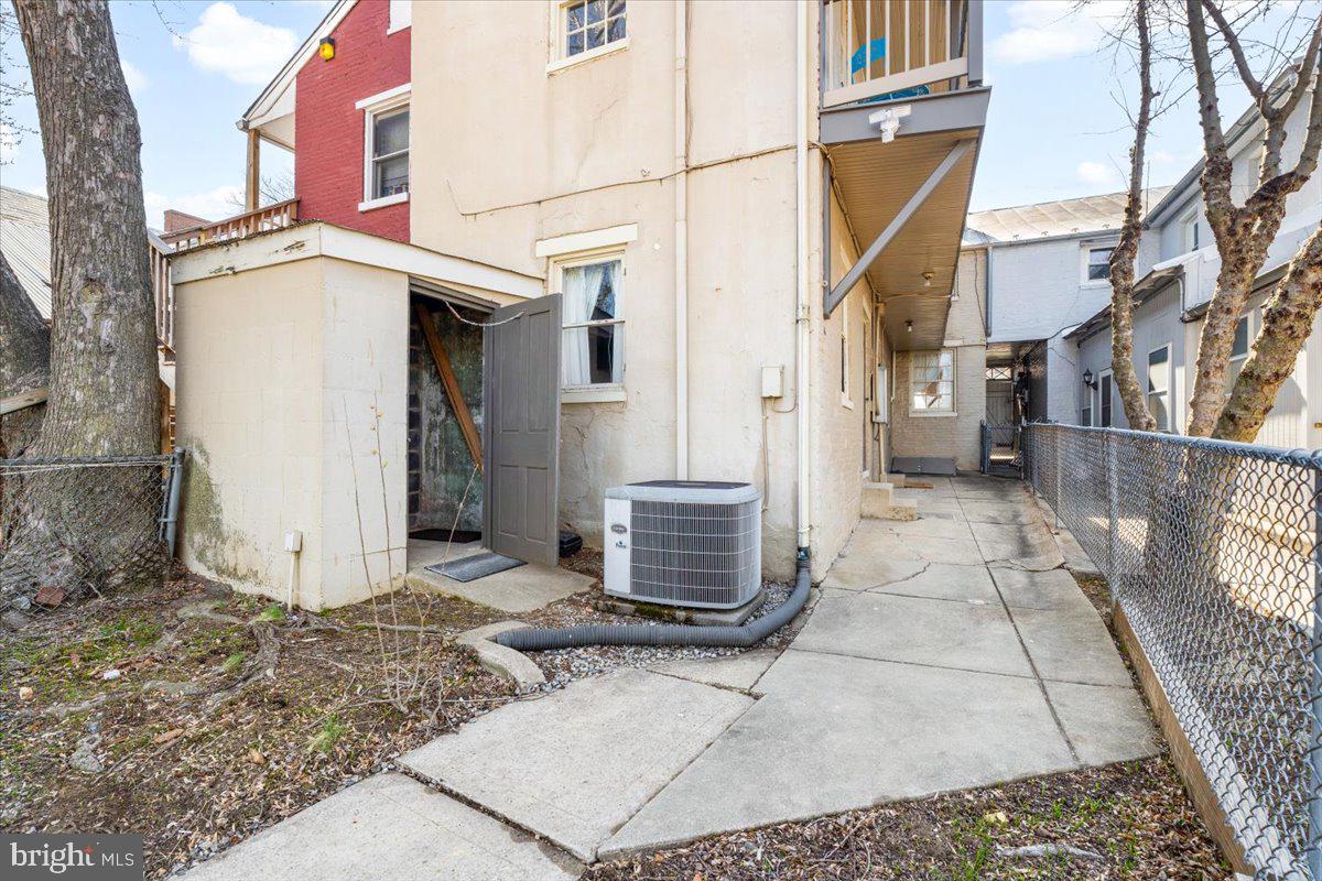 257 W PATRICK STREET