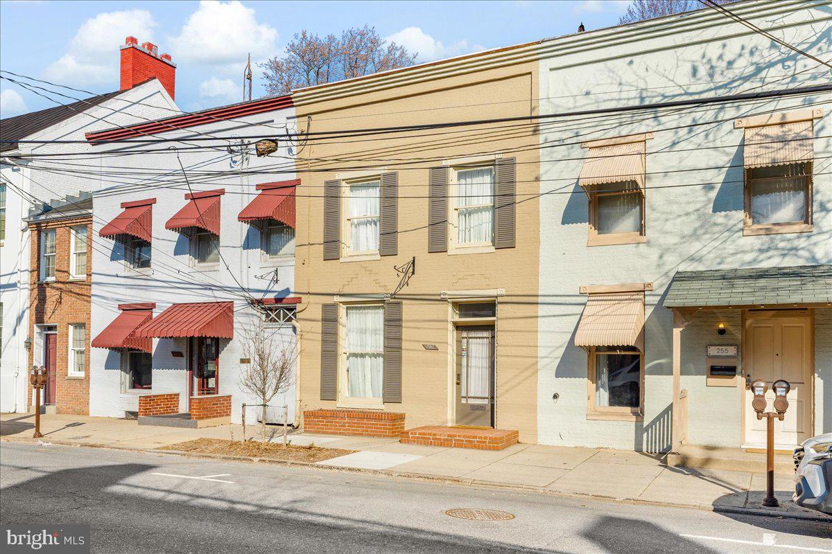 257 W PATRICK STREET