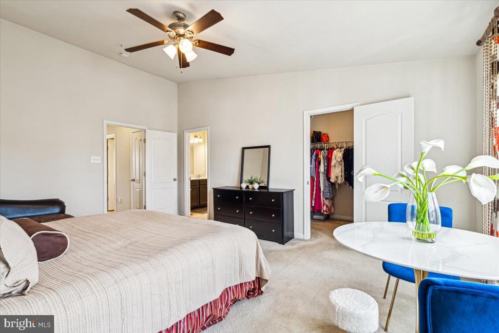 1106 FRONTLINE DRIVE