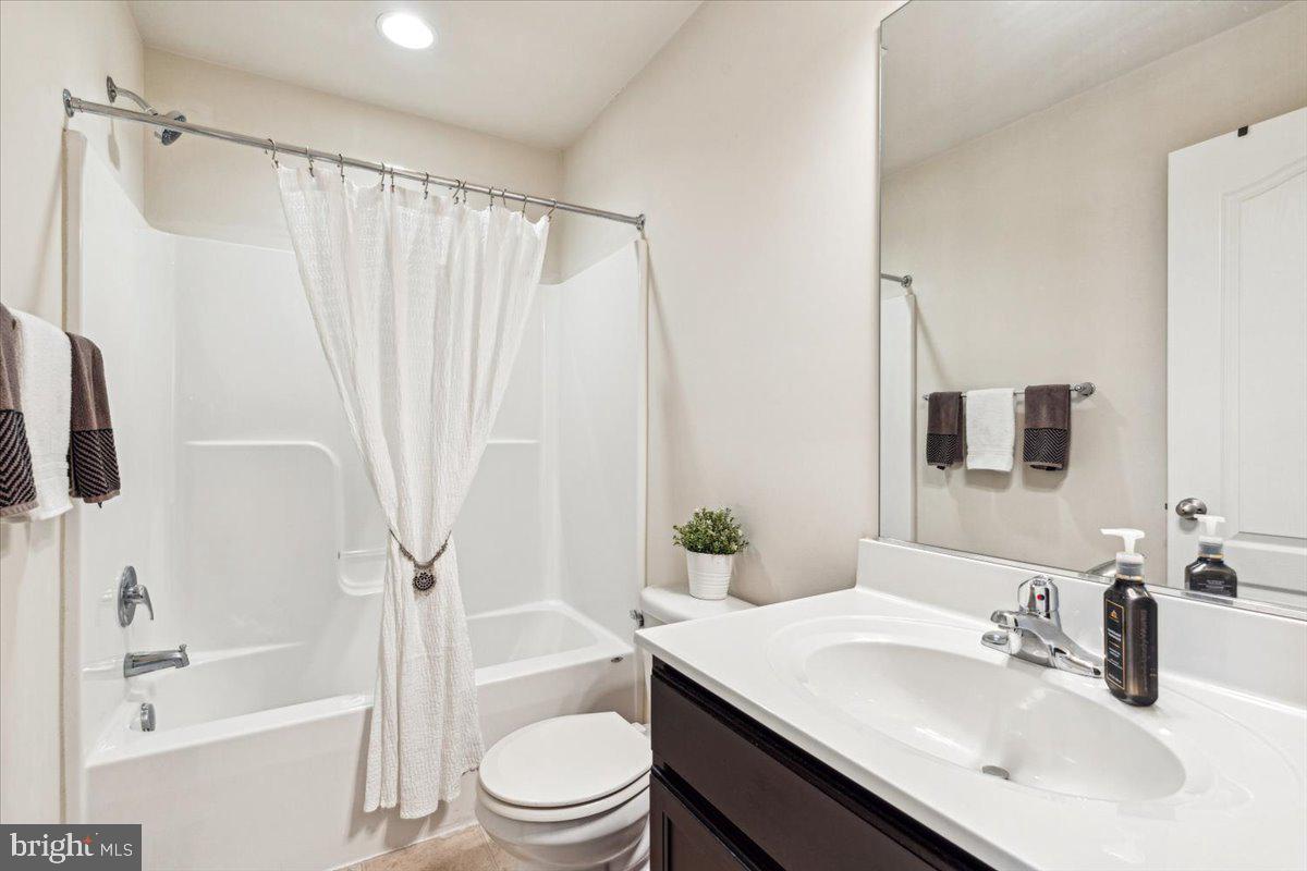 1106 FRONTLINE DRIVE