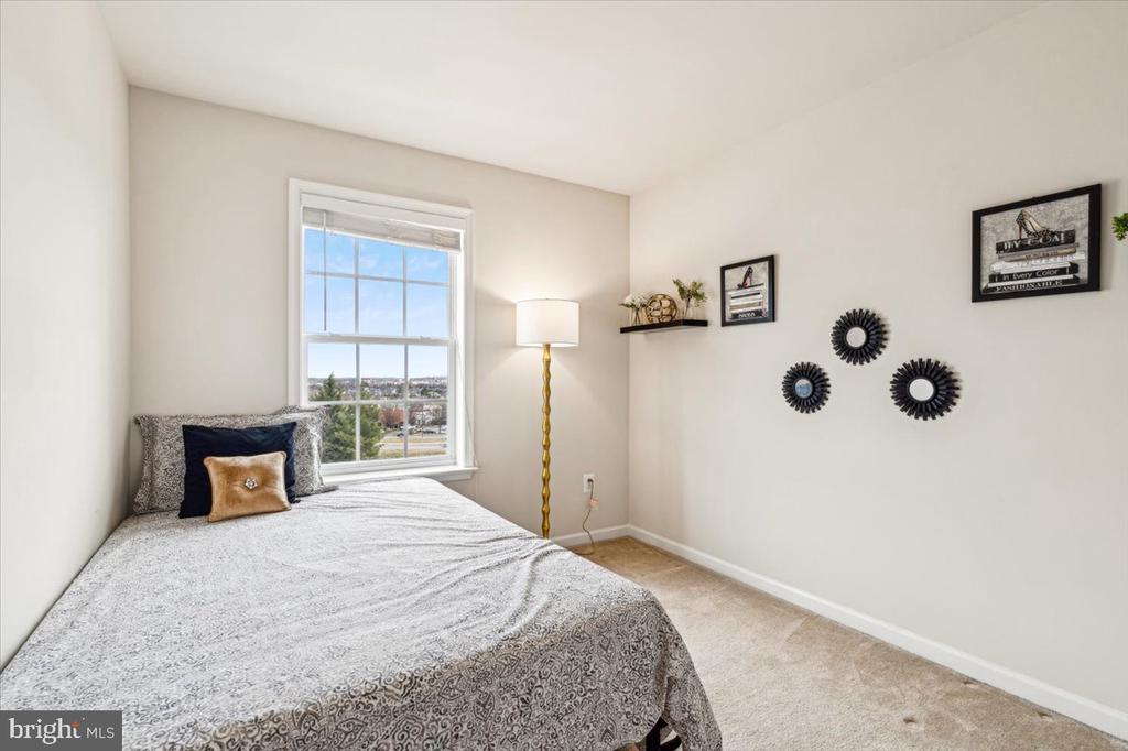 1106 FRONTLINE DRIVE