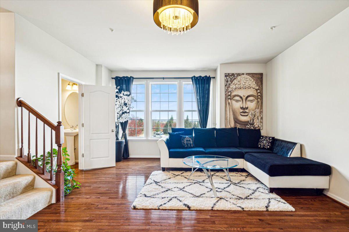 1106 FRONTLINE DRIVE