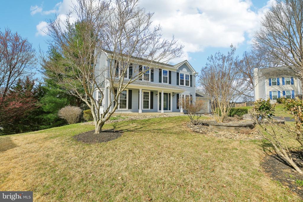 2 IVY HILL DRIVE