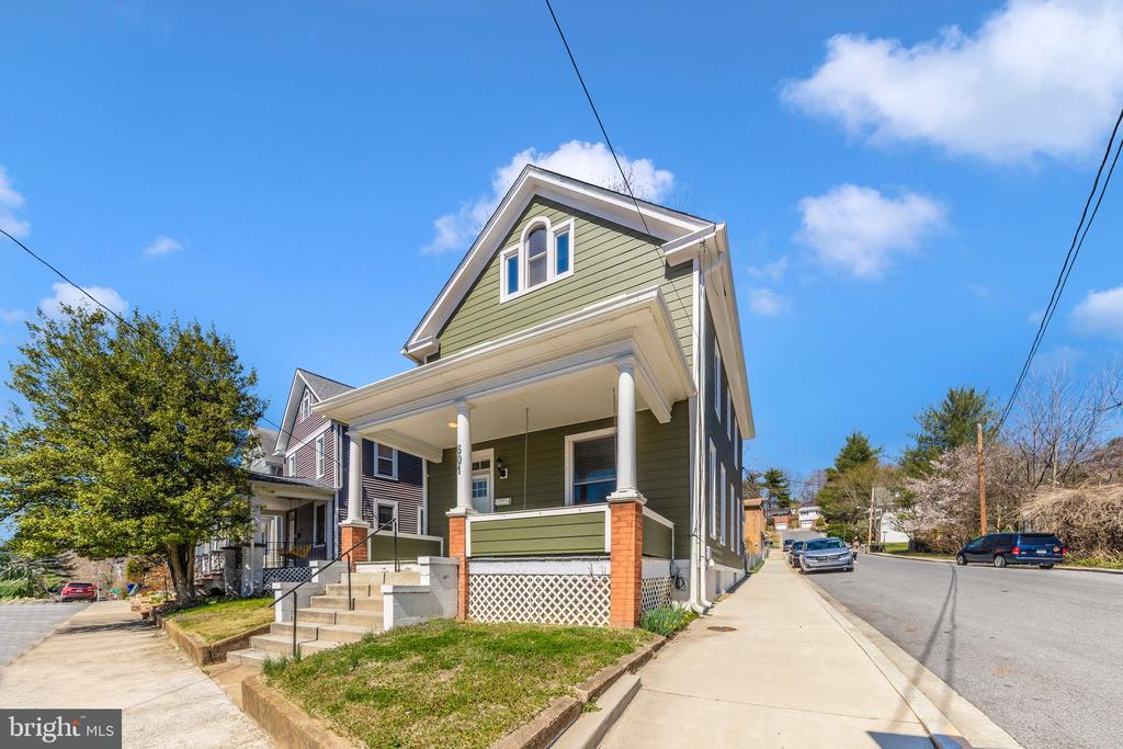 601 BRUNSWICK STREET