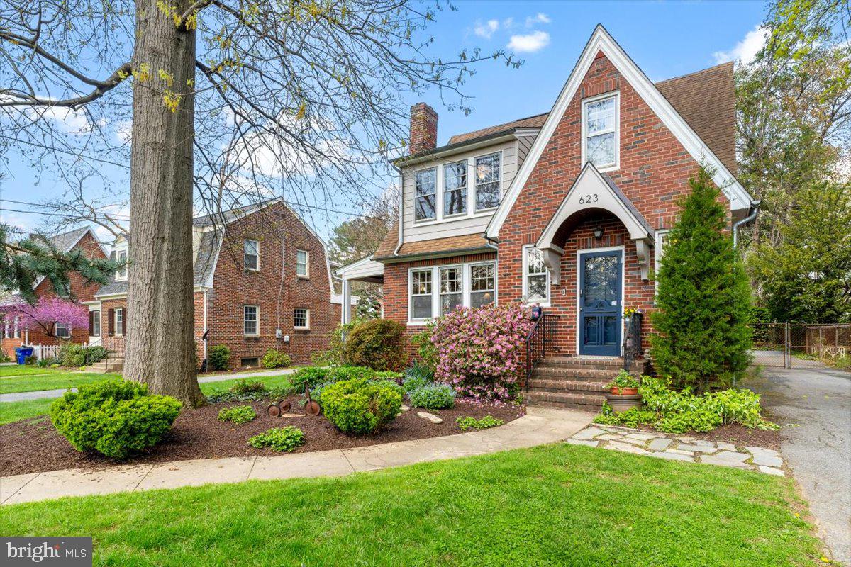 623 WILSON PLACE